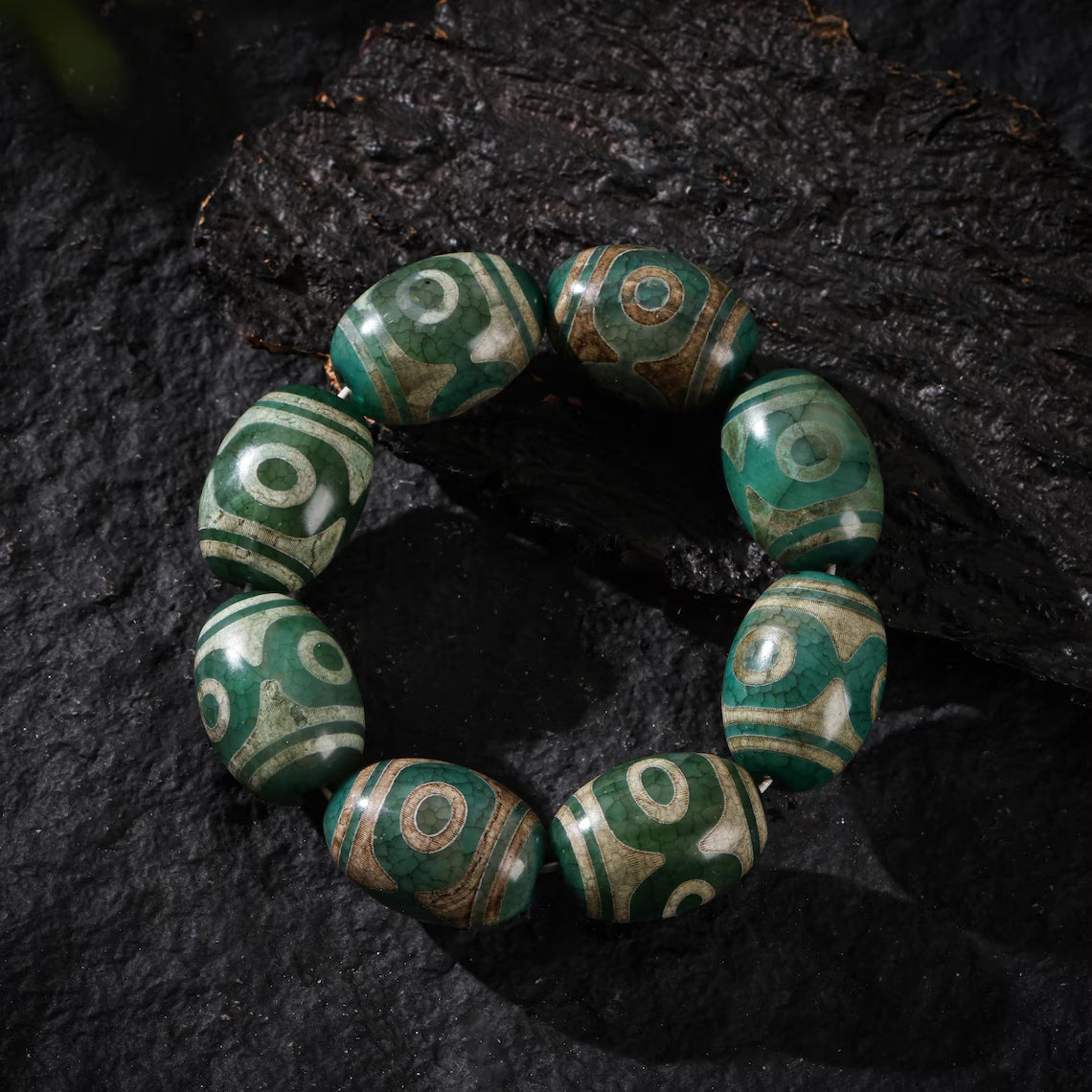 Dharma Deer Tibetan Three-Eyed Dzi Beads Bracelet