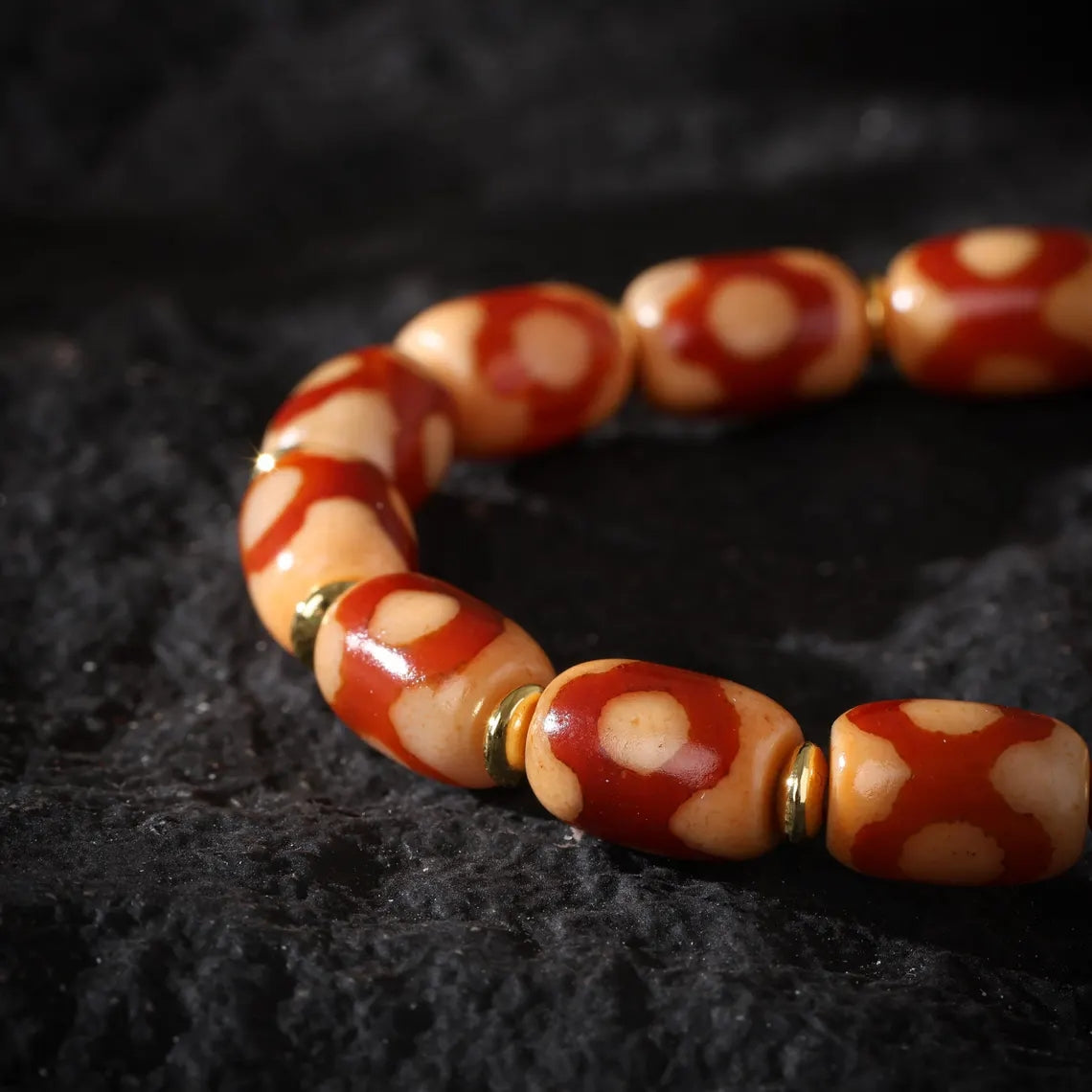Dharma Deer Mala Bracelet One-Eyed Dzi Sardonyx