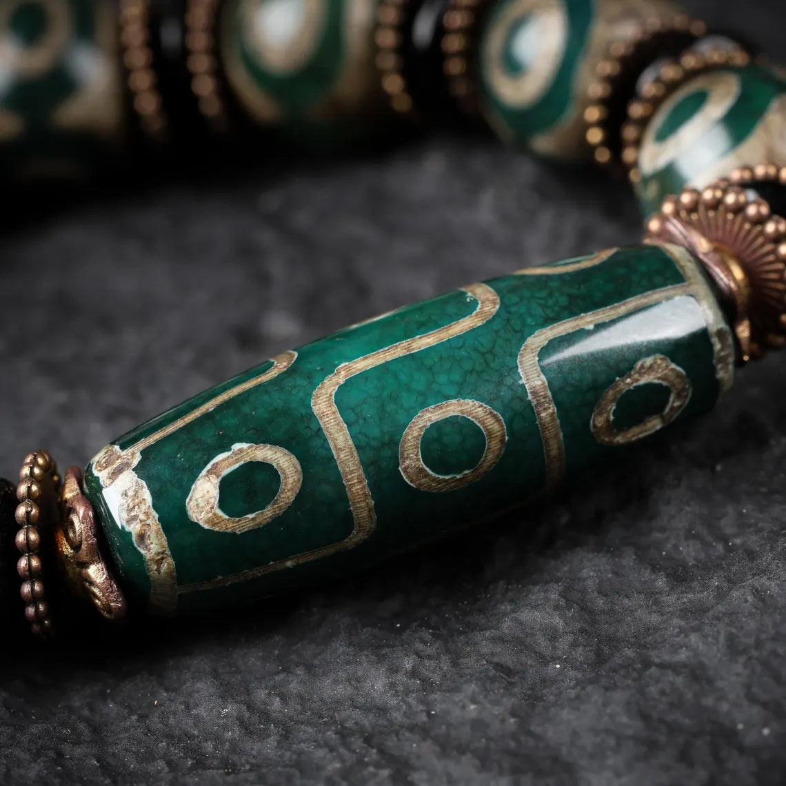 Dharma Deer Tibetan Dzi Mala Bracelet Nine-Eye Green Dzi