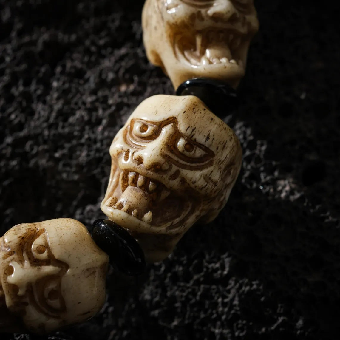 Dharma Deer Yak Bone Double-Sided Skull Amulet Bracelet Protection Amulet